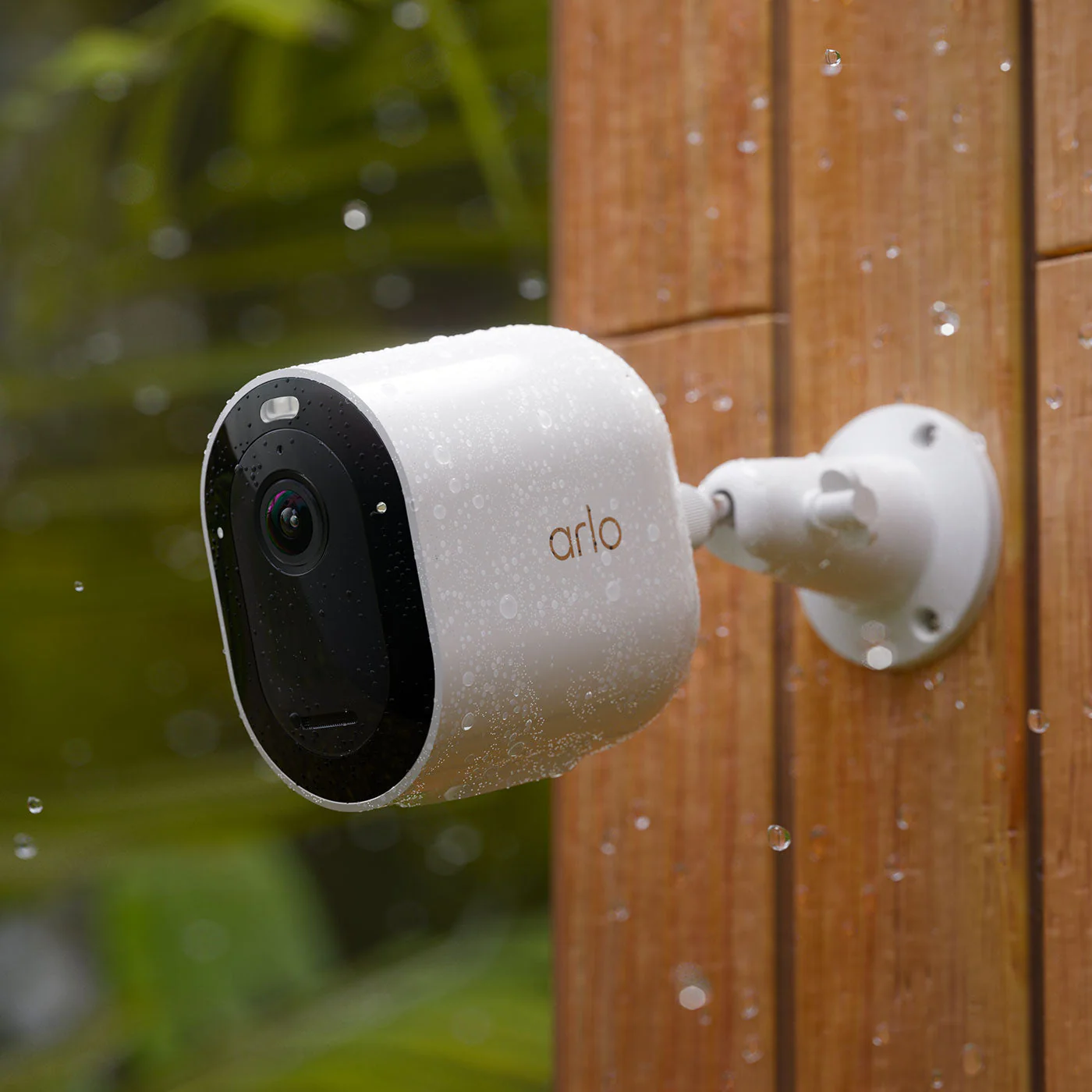 Arlo Secure Kit - Doorbell + 2 Pro Outdoor Cameras + 2 Solar Panel Chargers - Image 3